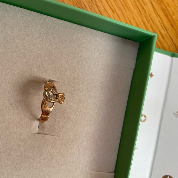 Rose gold & Diamond Claddaugh Irish  ring. Size 5.. sizable - Picture 5 of 5